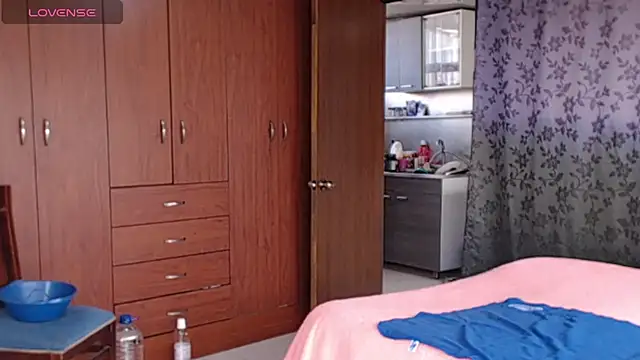 miia-big1boobs_ webcam