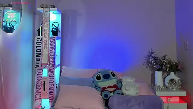 CherrySeraphine1 webcam