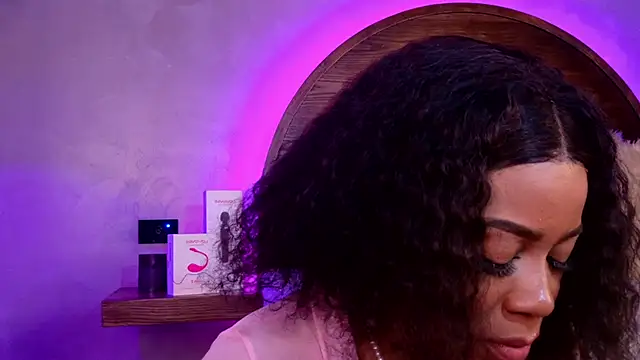 loana_vegas webcam