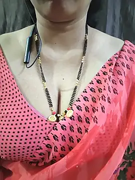 bhuvana_555 live cam on StripChat