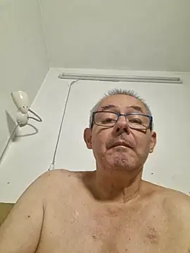 Marlon92700 live cam on StripChat