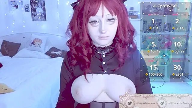 Crystal_somnia live cam on StripChat