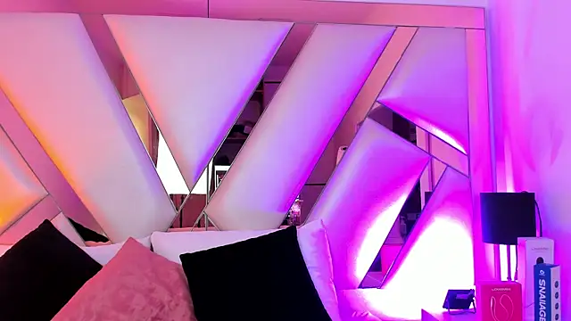alicecruzz - AliceCruzz's free webcam - UK Sex Cams