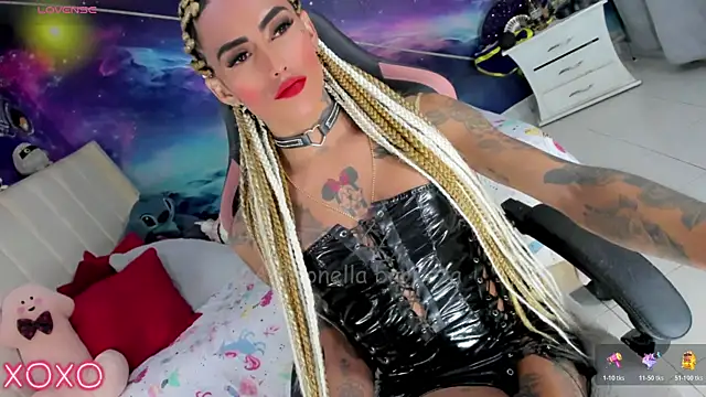 Nella_Dolls webcam