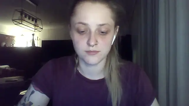 LeaWetGirl webcam