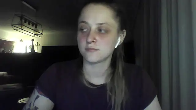 LeaWetGirl webcam
