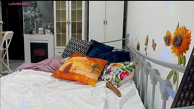 LizzyJordansxox live webcam