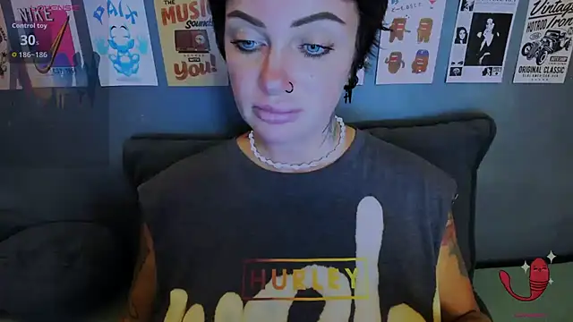 EllieOz webcam