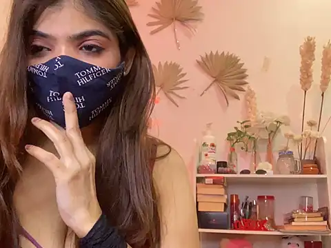 fantastic_ruby (F milf) - lets get heat up 🔥  n warm ourselves