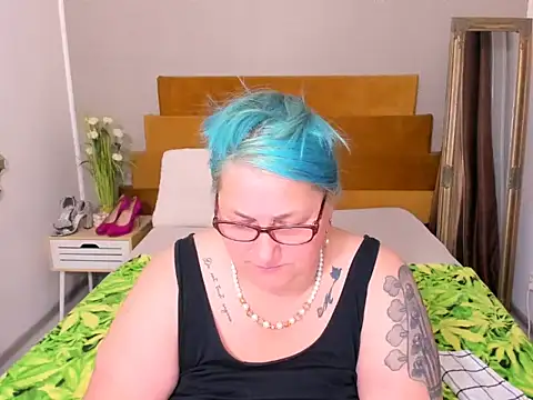sugarmommy_69x - Sugarmommy_69X's free webcam - UK Sex Cams