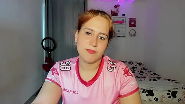 Sofiababyy live cam on StripChat