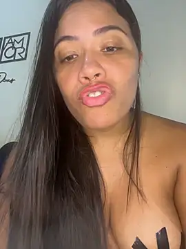 zahraamira_ (F young) - Fingers in pussy/Dedo na pepeca 🐸