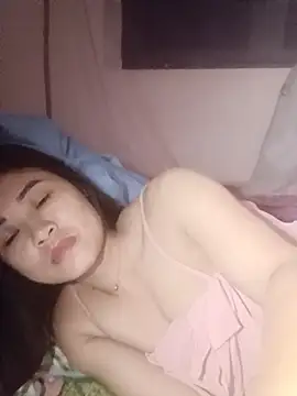Pivi12 live cam on StripChat