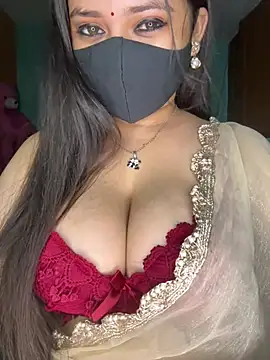 Naughty_pooja44 live cam on StripChat