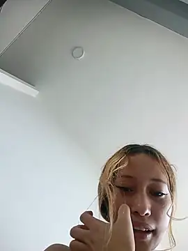 shanty_252525 (F teen) - Fingers in my pussy