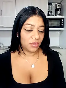 lashmy111 (F milf) - full naked in kitchen