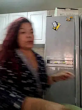 Scarlet_curly8a webcam