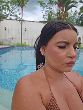 pretty_julieta (F young) - Doggystyle NAKED +🖐️10 spanks IN ASS 🌸