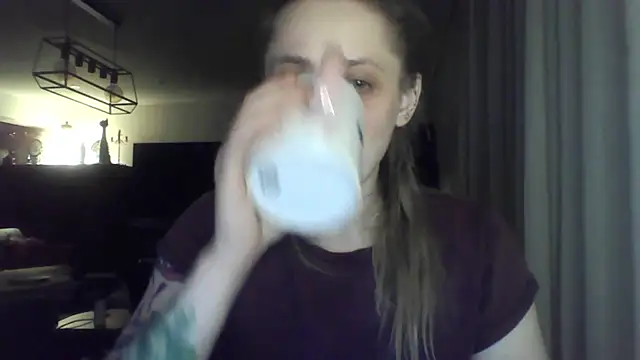 LeaWetGirl webcam