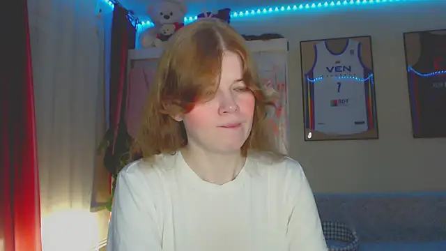 Klementa live cam on StripChat