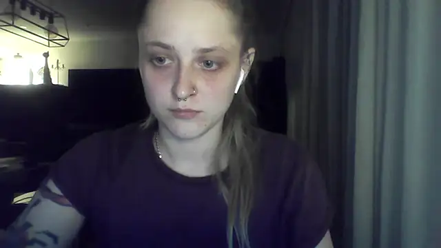 LeaWetGirl webcam