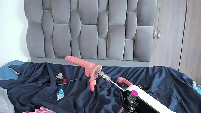 Sasha_Lux18 webcam