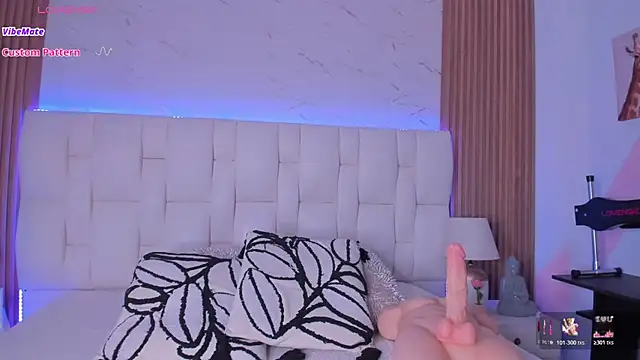 isabella_whiithe webcam