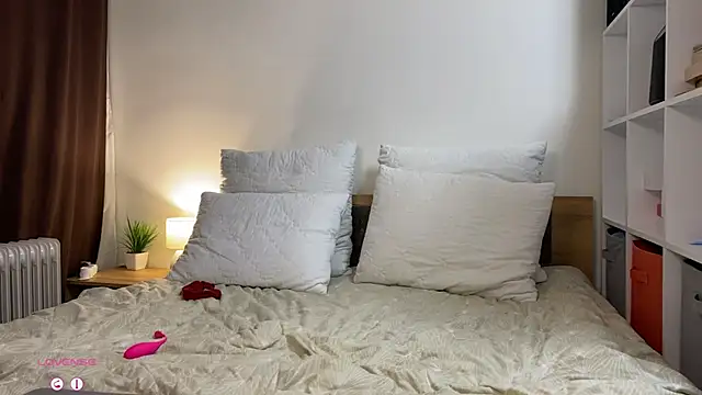 SunriseGuys live cam on StripChat
