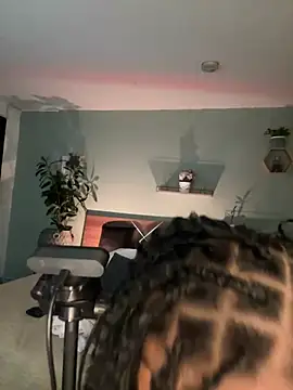 YariRose live cam on StripChat