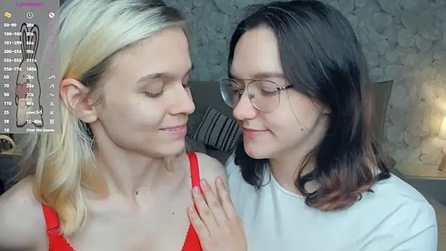 KarinStfleur live webcam show
