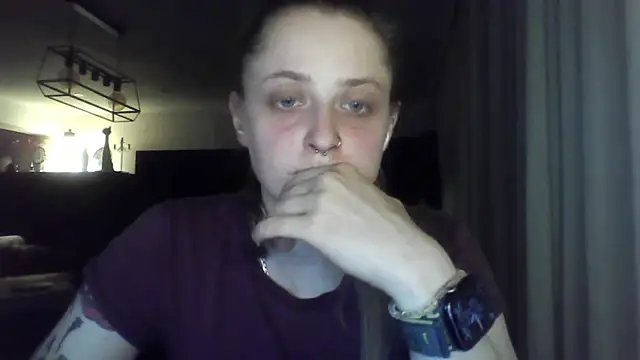 LeaWetGirl webcam