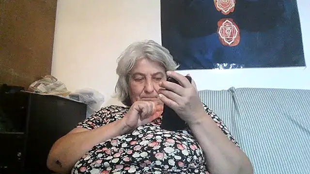 ExquisiteMature webcam
