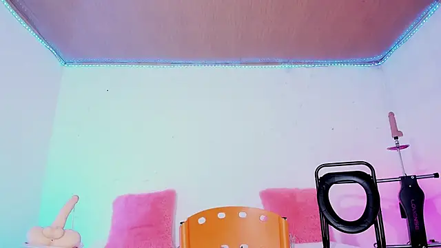 karol_stom (F milf) - PLUG IN ASS DEEP