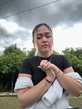 danielavegax (G young) - Trucker masturbates me with his fingers