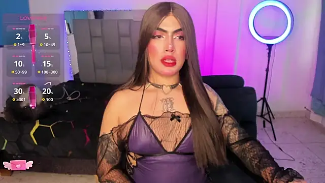 Sophie_whitexxx live cam on StripChat