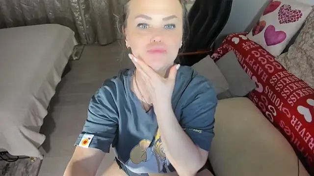 MildMature live cam