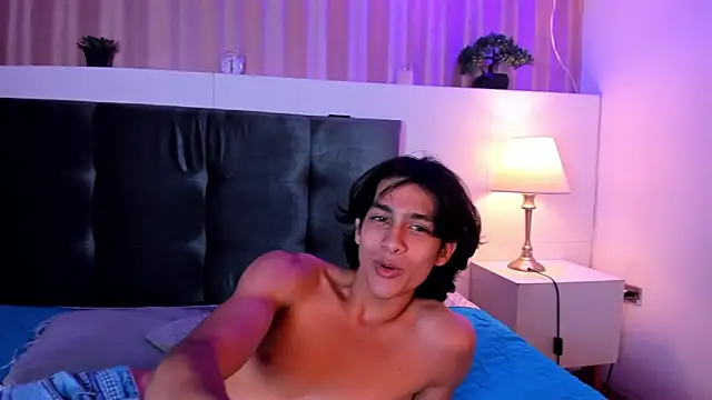 Cheys_Mast live sex cam