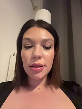 ClaraPasssion live cam on StripChat