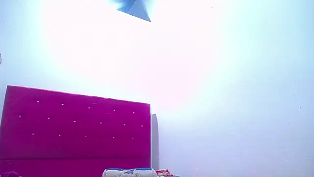candy_dustano691 live cam on StripChat