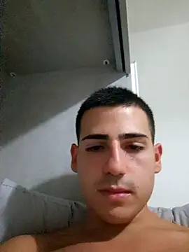Nicolas3091 live cam on StripChat