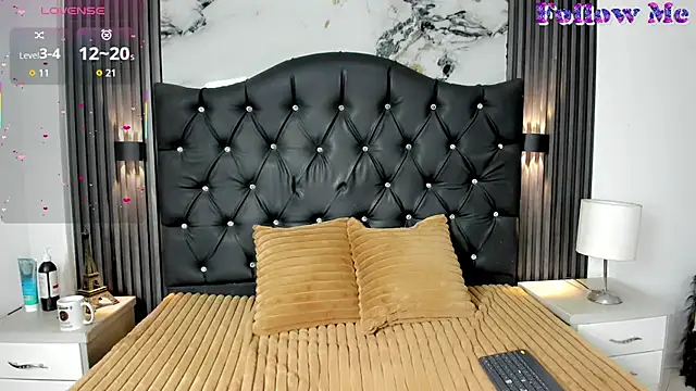 Naomi_Dark_ live cam on StripChat