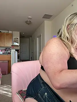 piggyrose - PiggyRose's free webcam - UK Sex Cams