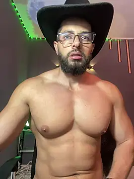 magnumchris live cam on StripChat