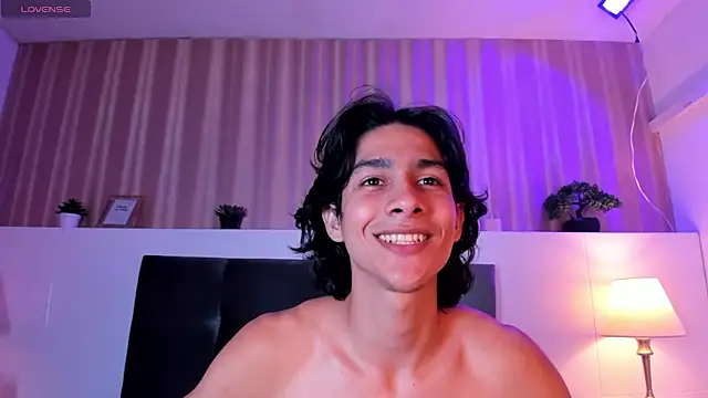 cheys_mast (M twink) - make me cum and eat it