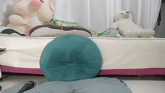 Bun_Bee live cam on StripChat