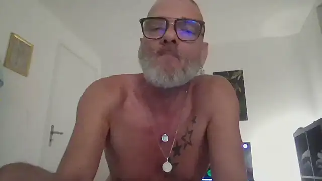 Thomster72 webcam