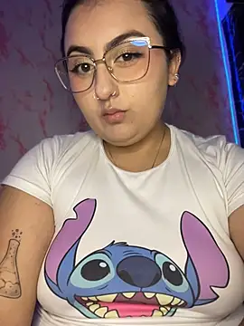 KaroVelvett webcam