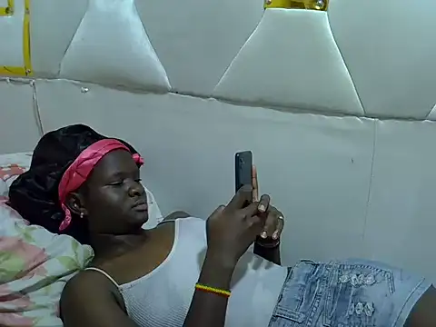 Kerrylove24 webcam