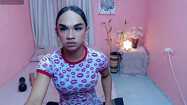 VivienneLuxe webcam