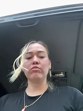 Danielavegax live sex cam